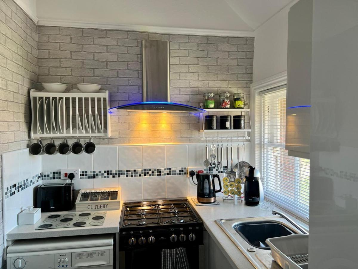 34Three Appartement Lytham St Annes Buitenkant foto